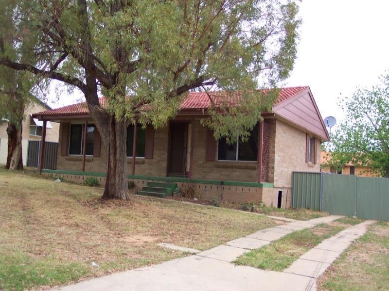 9 Jindalee Circuit, Cowra NSW 2794
