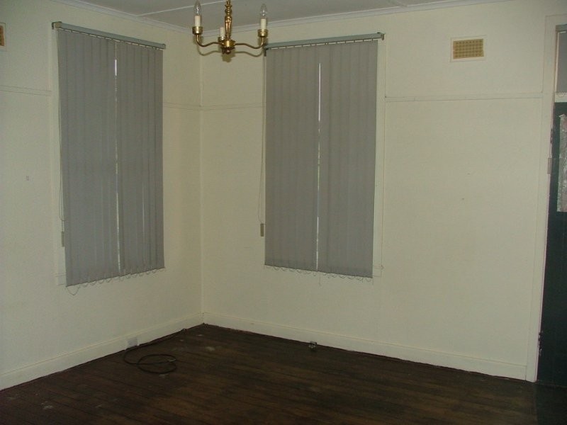 18 Whitby Street, Cowra NSW 2794