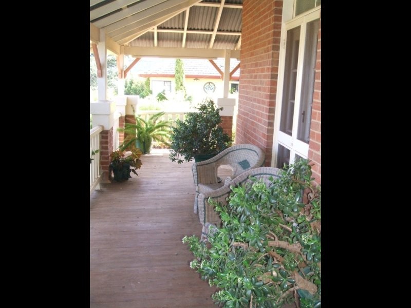 26 Keswick Street, Cowra NSW 2794