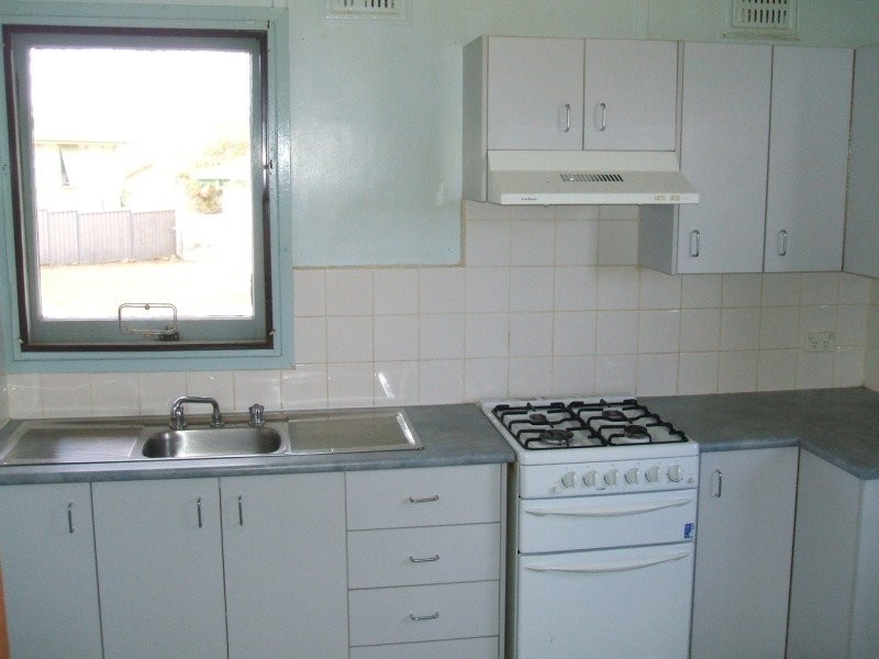 1 Weeroona Place, Cowra NSW 2794