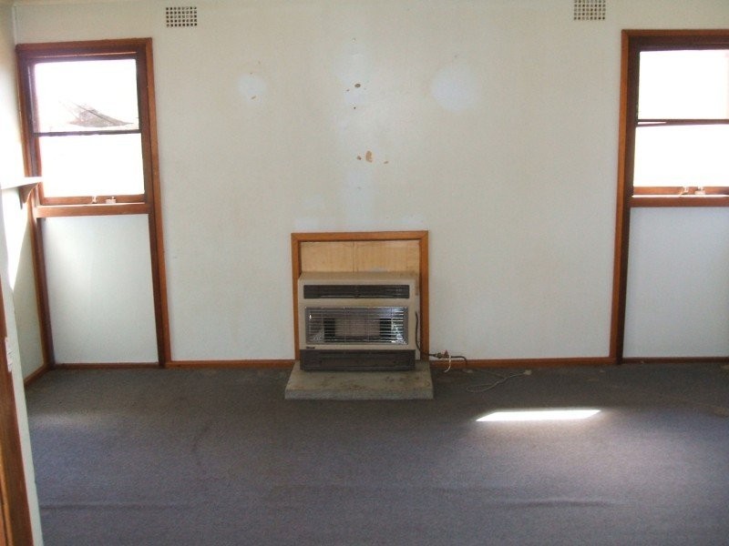 1 Weeroona Place, Cowra NSW 2794