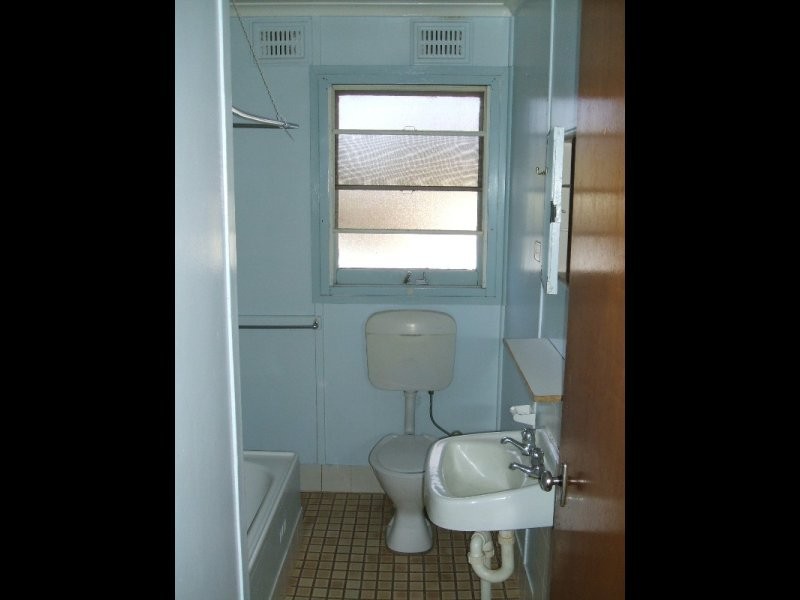 1 Weeroona Place, Cowra NSW 2794