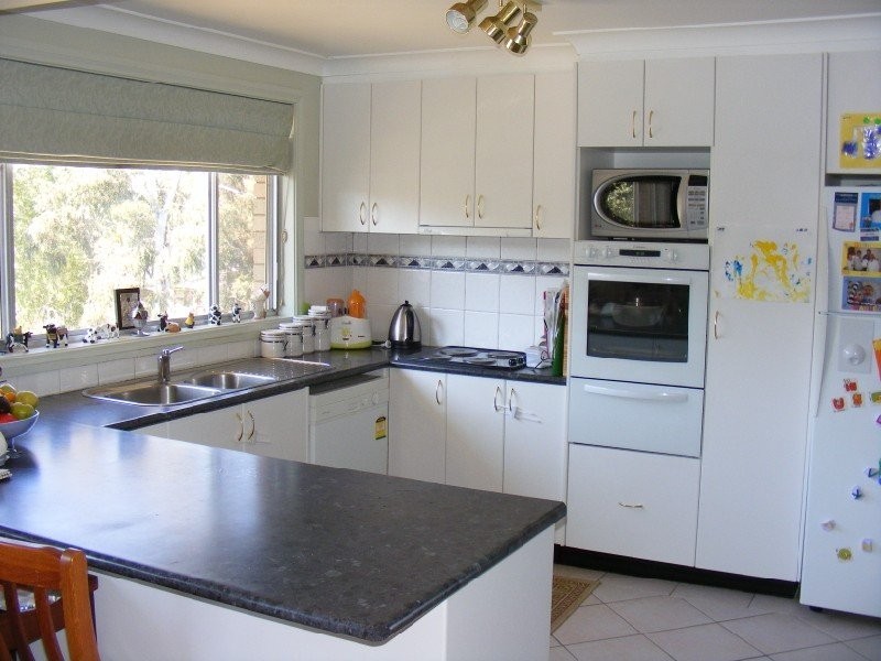 4 Taronga Drive, Cowra NSW 2794