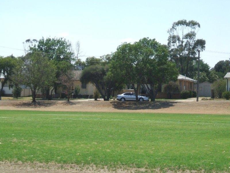 15 Hood Street, Cowra NSW 2794