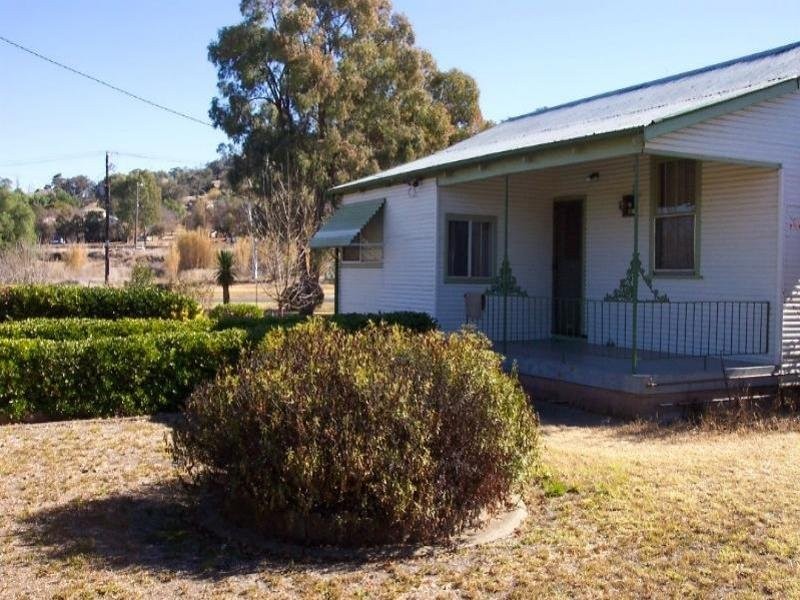 36 Campbell Street, Cowra NSW 2794