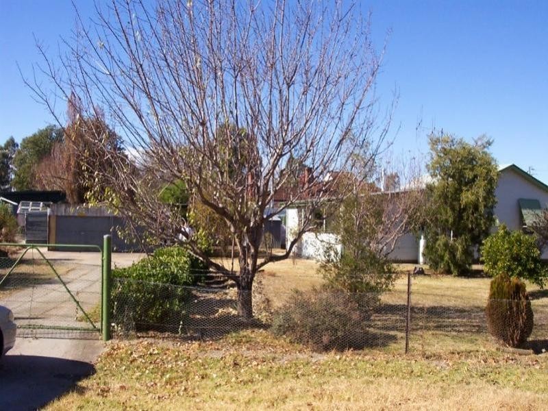 36 Campbell Street, Cowra NSW 2794