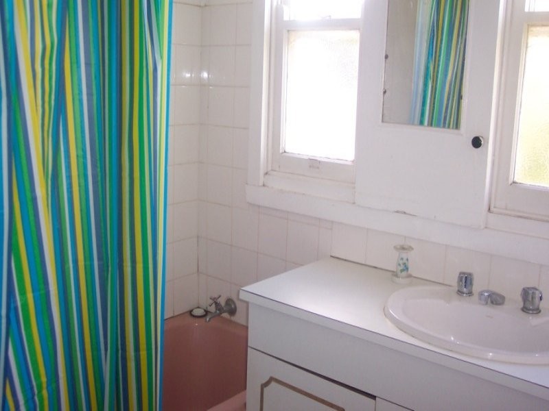 3 Macassar Street, Cowra NSW 2794