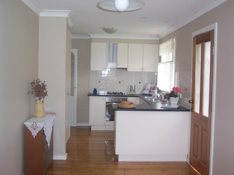 1 Elizabeth Avenue, Cowra NSW 2794