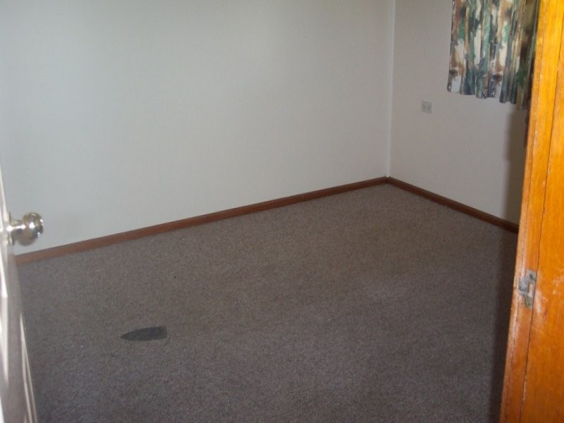 34 Logan Street, Cowra NSW 2794