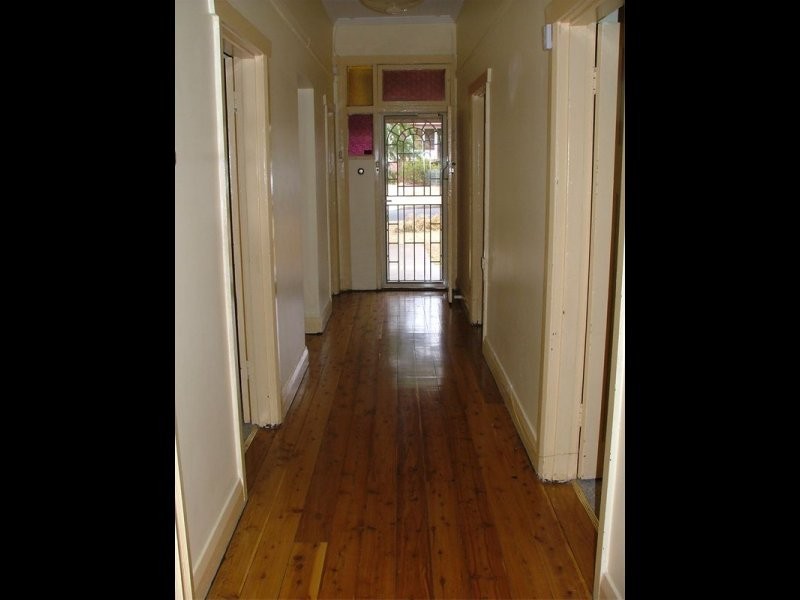 19 Dungaleer Street, Cowra NSW 2794