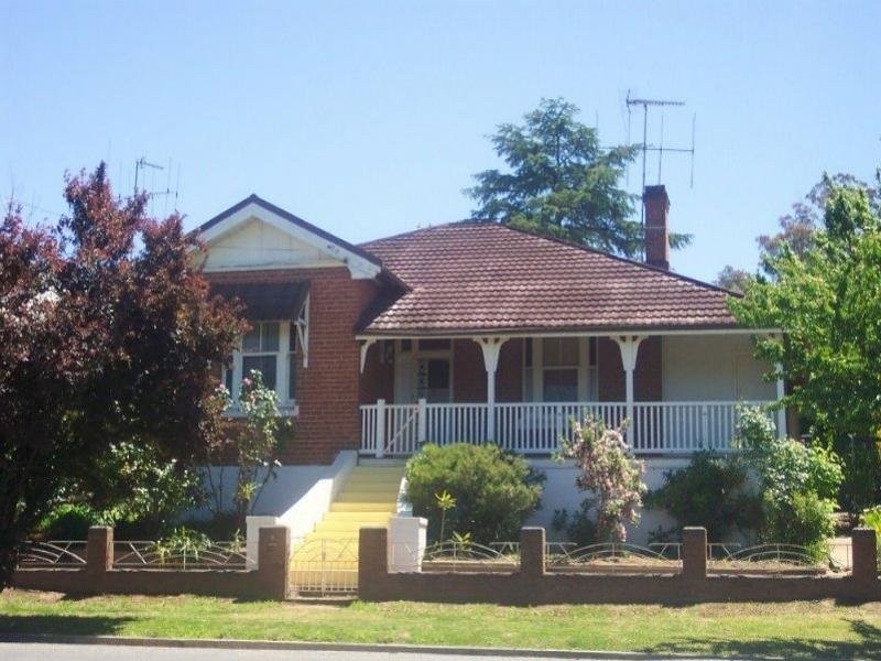70 Liverpool Street, Cowra NSW 2794