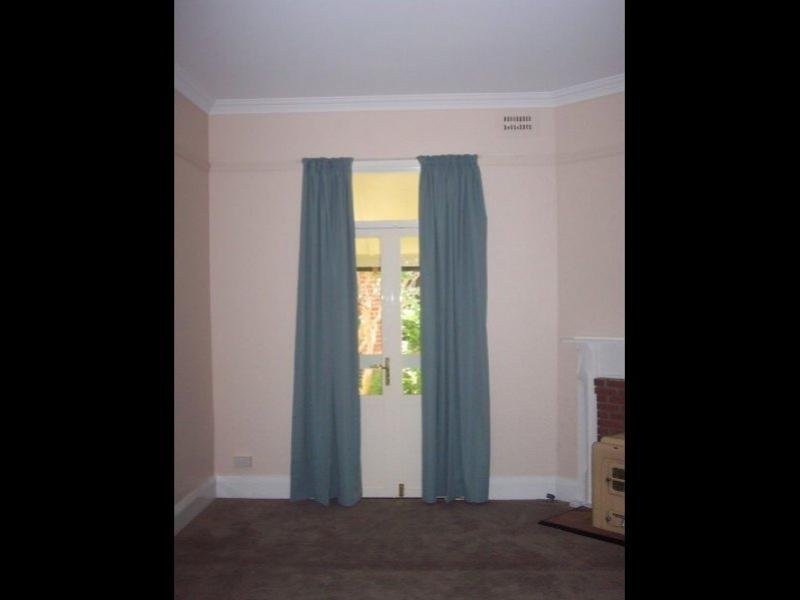 70 Liverpool Street, Cowra NSW 2794