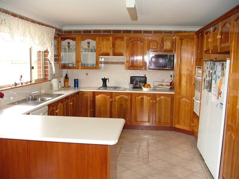 13 Grevillea Close, Cowra NSW 2794