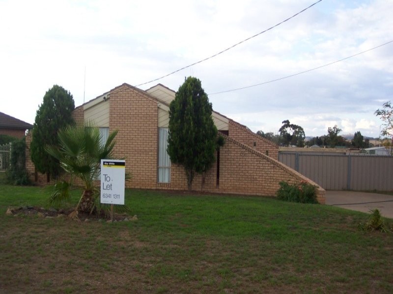 69 Lyall Street, Cowra NSW 2794