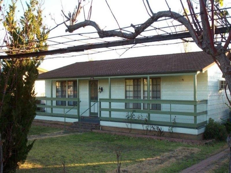 52 Victor Street, Cowra NSW 2794