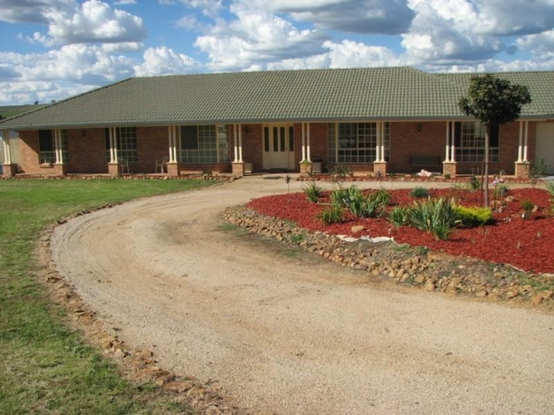 153 Square Road, Canowindra NSW 2804