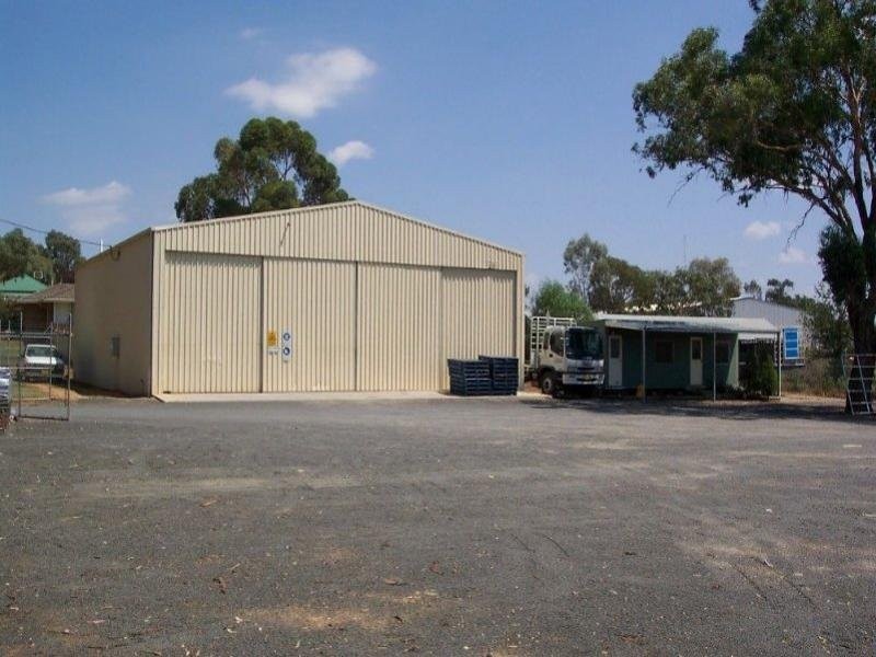 31 Grenfell Road, Cowra NSW 2794