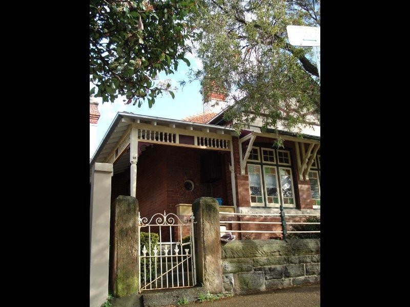 25 Emmett St, Crows Nest NSW 2065