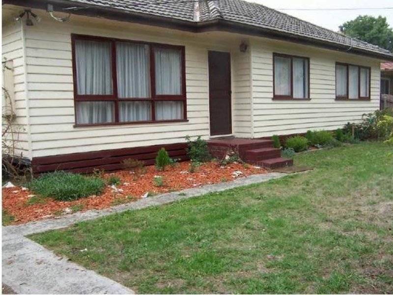 15 Lena Grove, Kilsyth VIC 3137