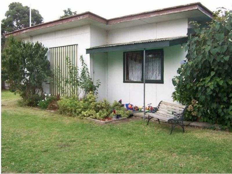 15 Lena Grove, Kilsyth VIC 3137