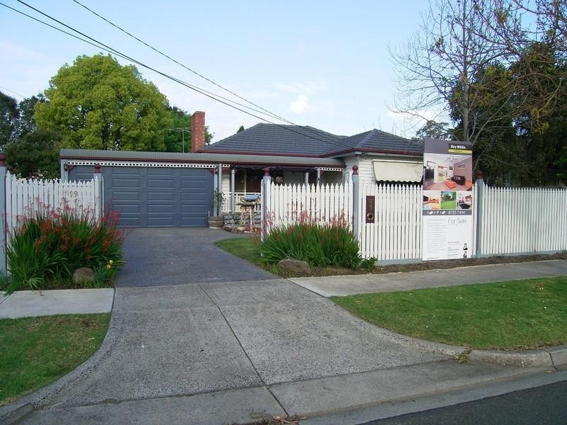 19 Shelley Avenue, Kilsyth VIC 3137
