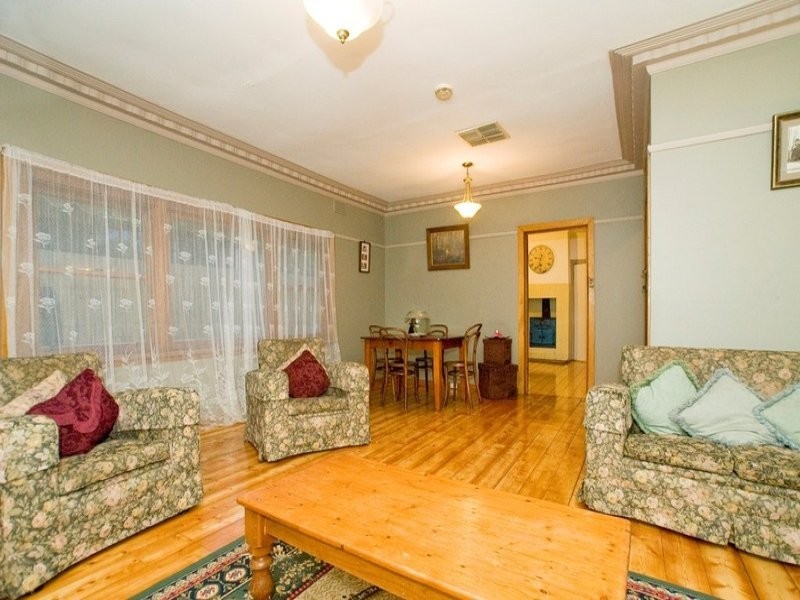 1, 137 MOUNT DANDENONG ROAD, Croydon VIC 3136