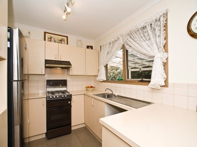 7 ESKDALE DRIVE, Croydon Hills VIC 3136