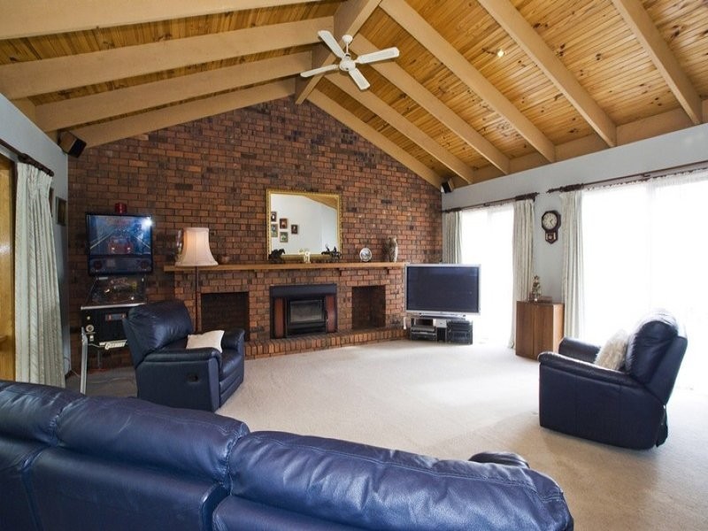 18 MITCHELL COURT, Croydon North VIC 3136