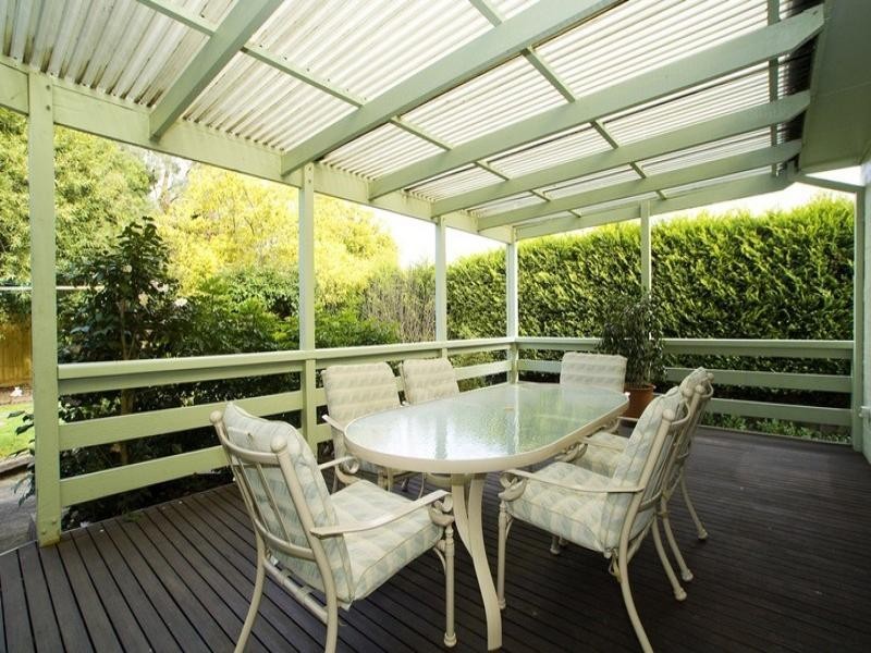 18 MITCHELL COURT, Croydon North VIC 3136