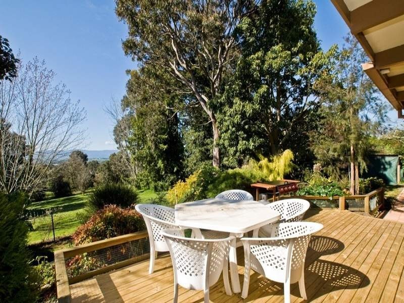 10 PARKVALLEY DRIVE, Chirnside Park VIC 3116