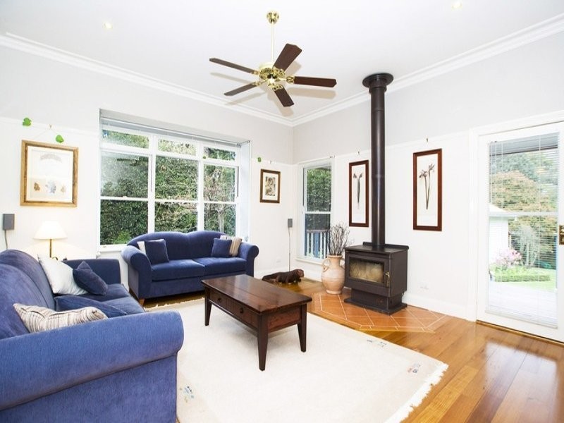 890 MOUNT DANDENONG ROAD, Montrose VIC 3765