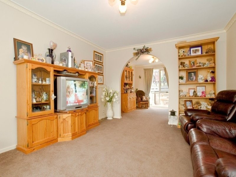 15 NANGATHAN WAY, Croydon North VIC 3136