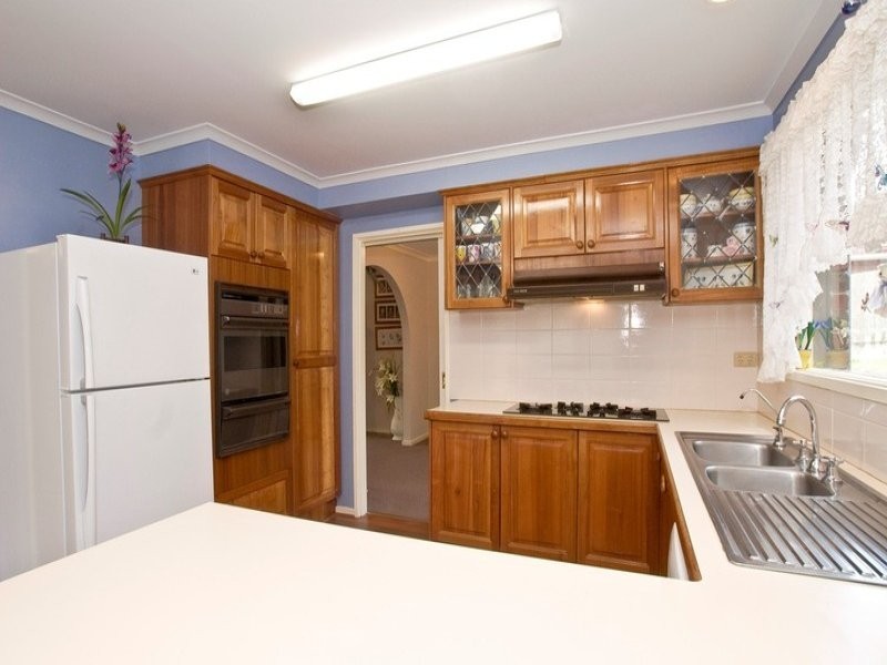 15 NANGATHAN WAY, Croydon North VIC 3136