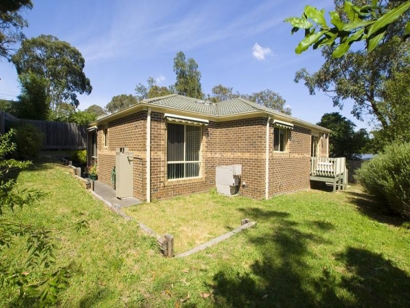 2, 11 WATTLE ROAD, Bayswater North VIC 3153