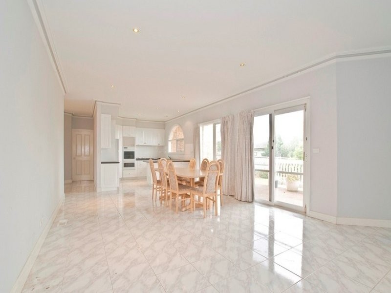 15 BILLANOOK WAY, Chirnside Park VIC 3116