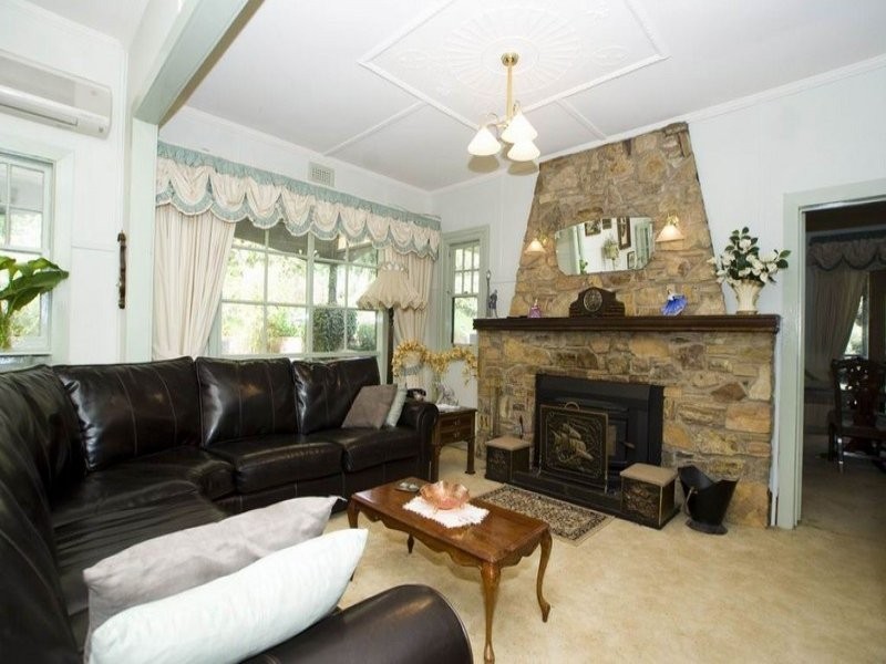 42 BROWNS ROAD, Montrose VIC 3765