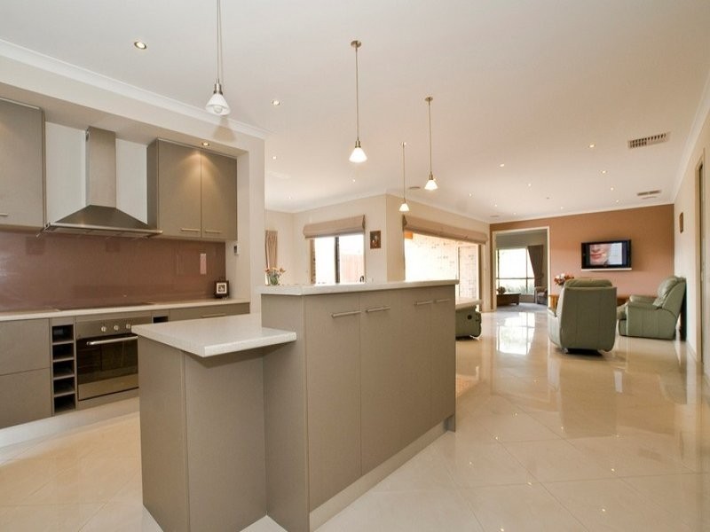 67 KINGSBURGH LANE, Lilydale VIC 3140