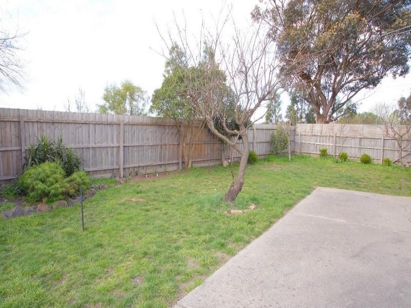 1 Corowa Court, Mount Waverley VIC 3149