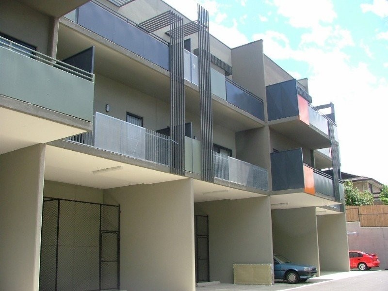 18/1 Eucalyptus Mews, Notting Hill VIC 3168
