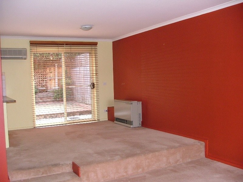 38 Kierens Way, Chadstone VIC 3148