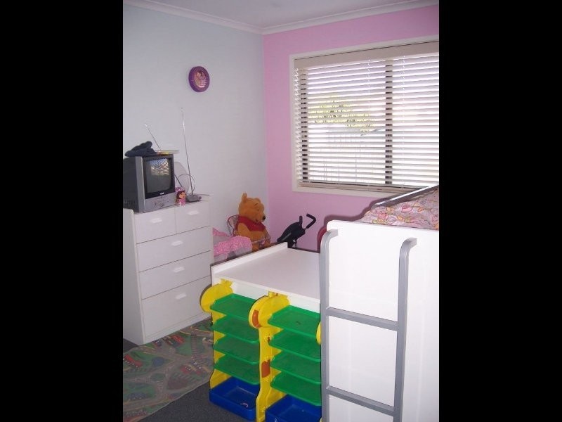 27 Lipscombe Rd, Deception Bay QLD 4508