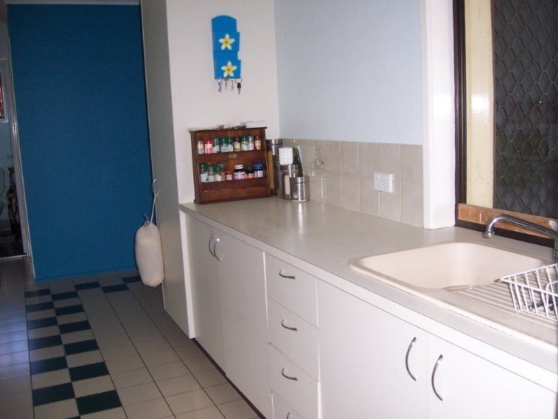 27 Lipscombe Rd, Deception Bay QLD 4508