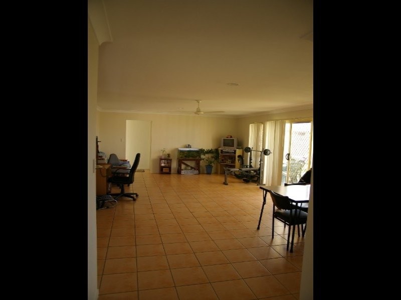 4 Peachester Court, Deception Bay QLD 4508