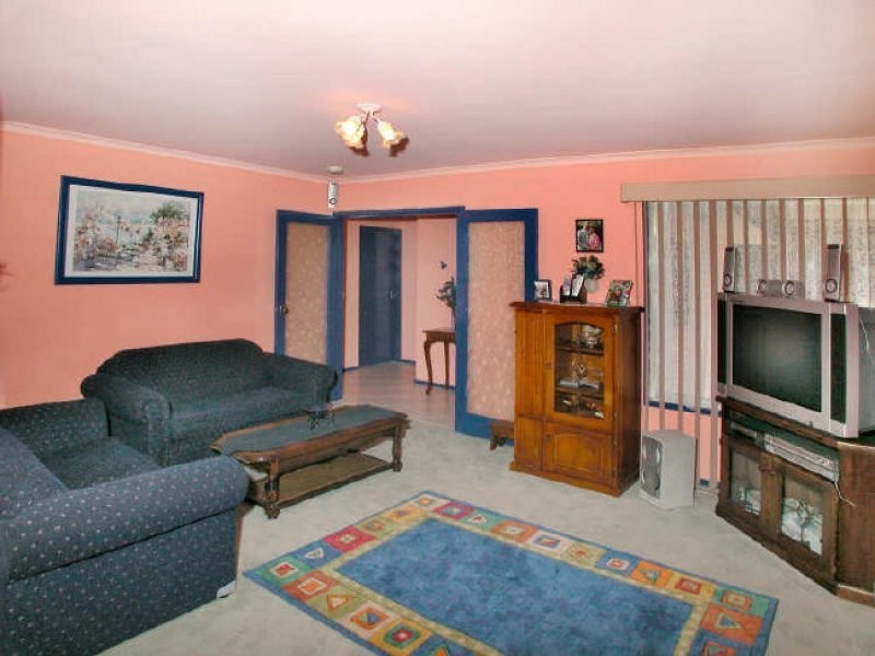 24 Perry Close, Melton VIC 3337