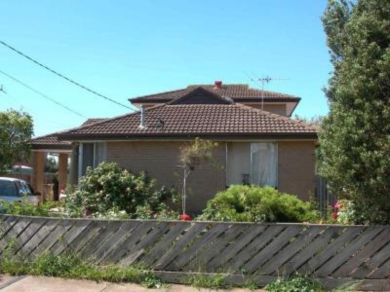 38 Curlew Close, Melton VIC 3337