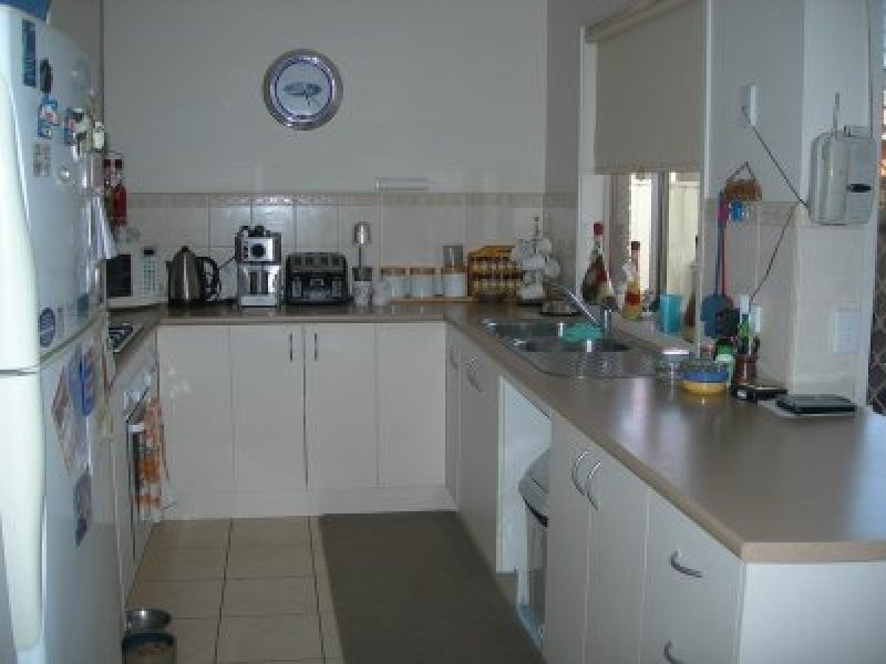 6 Maximus Court, Melton VIC 3337