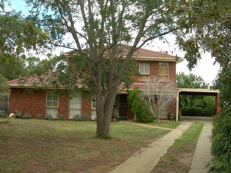 5 Odette Place, Melton West VIC 3337