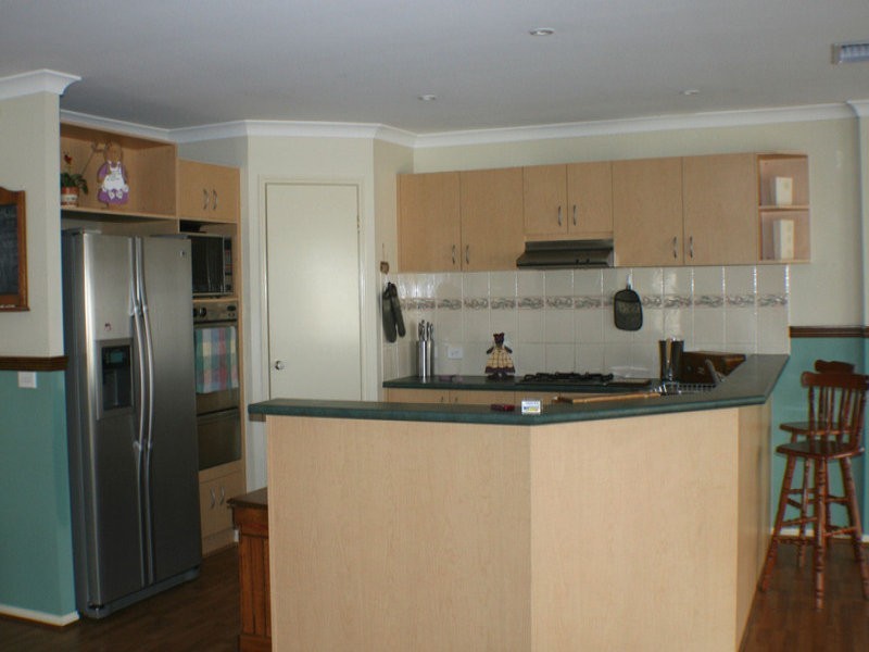 41 Killarney Drive, Melton VIC 3337