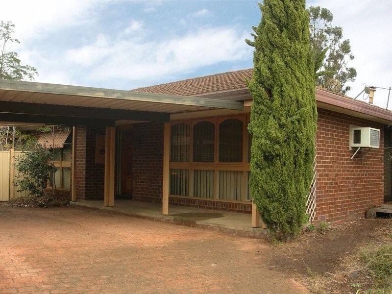 72 Hume Avenue, Melton South VIC 3338