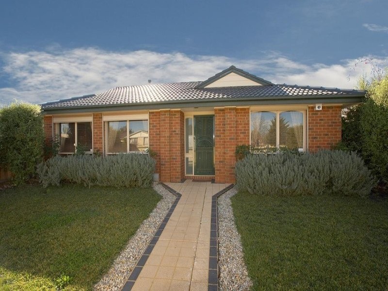 34 Blackdog Drive, Melton South VIC 3338